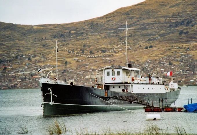 BUQUE YAERAVI PUNO
